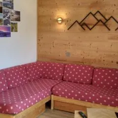 Studio rénové 4/5 pers · Ski aux pieds - FR-1-181-1038