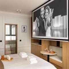 Love room avec Jacuzzi & Cinema-Gare Mont Parnasse