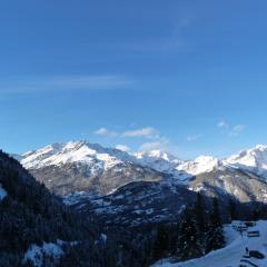 LOCATION STUDIO 4 PERSONNES VALFREJUS - Les Melezets 1