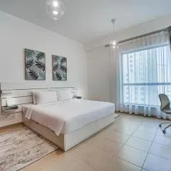 Bright apartment in JBR few steps from the beach