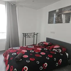 1 Studio Cosy avec WIFI Meulan EN Y