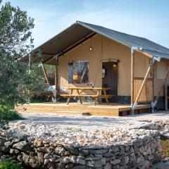 Adriatic Heritage Glamping No2 with Jacuzzi