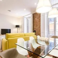 Renovated and Modern- 3Bd 2Bth- Anton Martin
