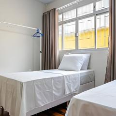 Casa central em ótima localização - UN059