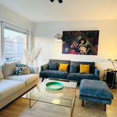 Large 2 bedrooms flat with terrace and oarking