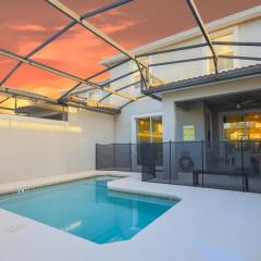 Magical Townhome private pool in Storey Lake