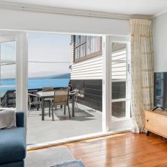 Authentic Kiwi Lodge by the Lake