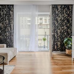 Lumina stylish apart with parking in City Center