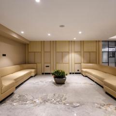 Ivy League House - Girls Hostel