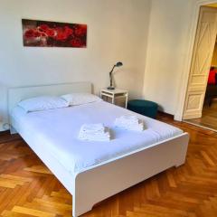 Garibaldi - Moscova three-room in the heart of Milan