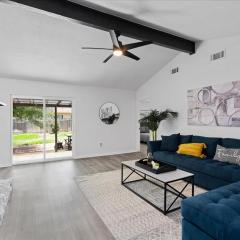 Super Comfy Home with Hot Tub!