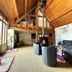 Gîte La Belle Aventure avec piscine et jacuzzi