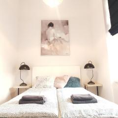 Krowoderska 55 by Homeprime