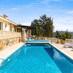 Villa Aris by Ezoria Villas