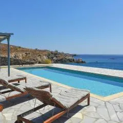 Stunning Home In Ampela, Syros