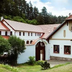Tříletý Mlýn