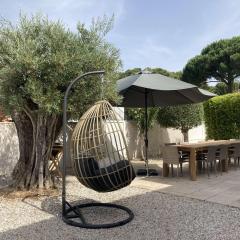 Belle villa spacieuse avec piscine privée, semi climatisée- 10 couchages, wifi, proche canal du midi et à 4 km de la mer LXPIN7