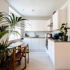 Cant Be More Centrally Located