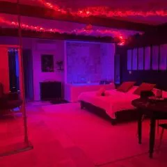 Love Room romantique - Jacuzzi et Sauna intimes