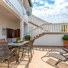 Amazing Apartment In Jasenice With Wifi