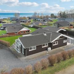 Nice Home In Sjølund With Wifi