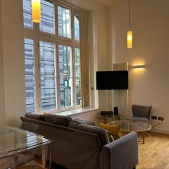 Extremely central Quartermile apartment near Castle and University
