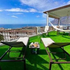 PaulMarie Superior Ocean Lounge