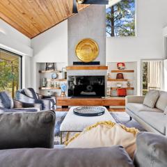 Modern Home - Golf Course Views - 5 Min Bike to Beach