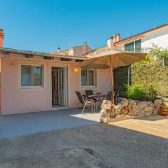 Stunning Apartment In Brodarica