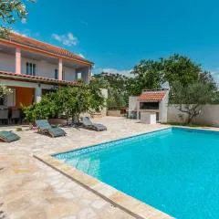 Lovely Home In Stankovci With Wifi