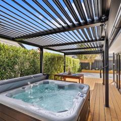 Aqua Vista Seaside Retreat