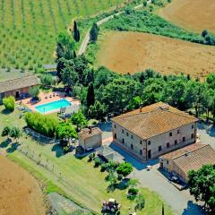 Apartment in Peccioli with pool