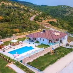 Lovely Home In Glavina Donja With Wifi