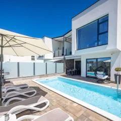4 Bedroom Amazing Home In Kostelj