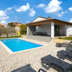 3 Bedroom Awesome Home In Novigrad