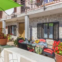 Apartment Valtura 13