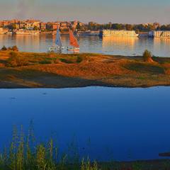 Luxor Nile palace