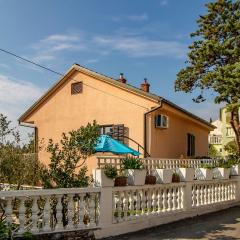 Awesome Apartment In Novi Vinodolski