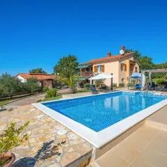 Holiday Home Radmani Li