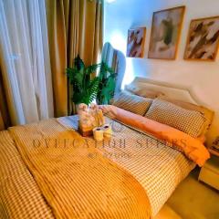 Azure Staycation by Oveecation Suites