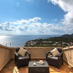 Villa Tamariu con vistas al mar