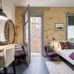 Paulay Deluxe Studio