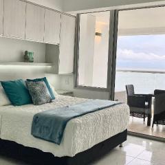 CB727 | Suite frente al mar con piscina y balcón privado