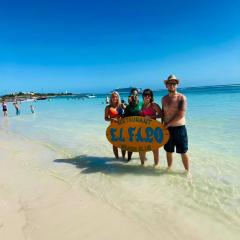 Day Pass Todo Incluido El Faro Beach Club & Restaurant Solo Experiencia no incluye alojamiento - 85 USD por persona