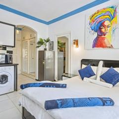 Rare 2BD Marina Hotspot With Pool, Fast Free WIFI & Balcony - 2 Kitchens & 2 Bathrooms - Western Standards - Sheraton Plaza 414-415