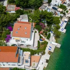 Beautiful Apartment In Klek With Wifi