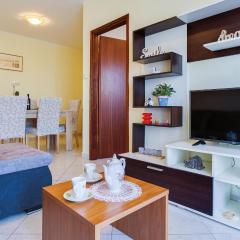 Two-Bedroom Apartment In Porec