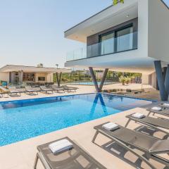 Cozy Home In Grubine With Sauna