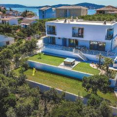 Beautiful Home In Seget Vranjca