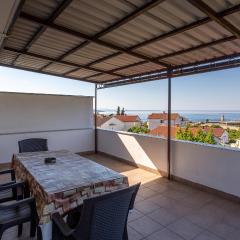 2 Bedroom Awesome Apartment In Krk